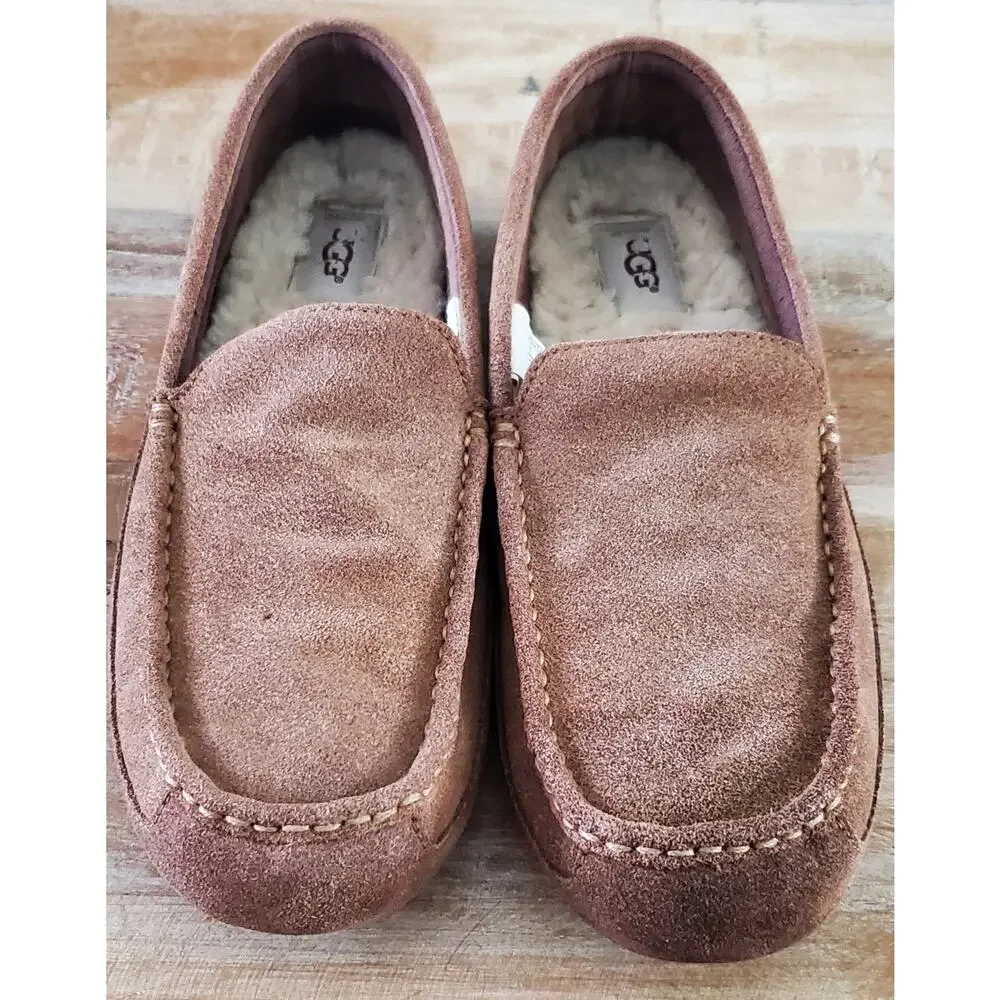 UGG Men's 11 Alder Genuine Shearling Suede Moccasin Slippers Chestnut 1003419